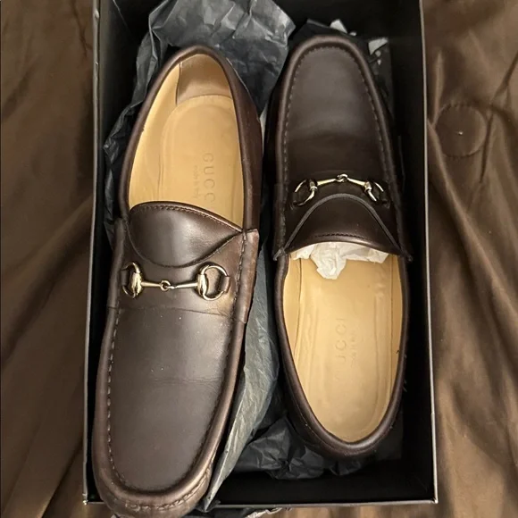 Women chocolate hard bottom Gucci loafers - Picture 2 of 8